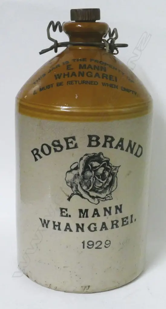 A N.Z. earthenware crock Image 1++