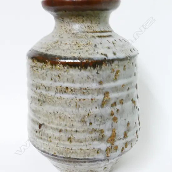 A Len Castle pottery vase