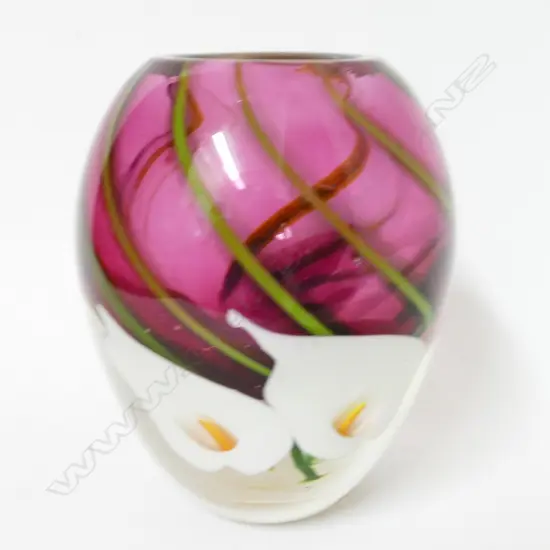 A Peter Raos lily art glass vase