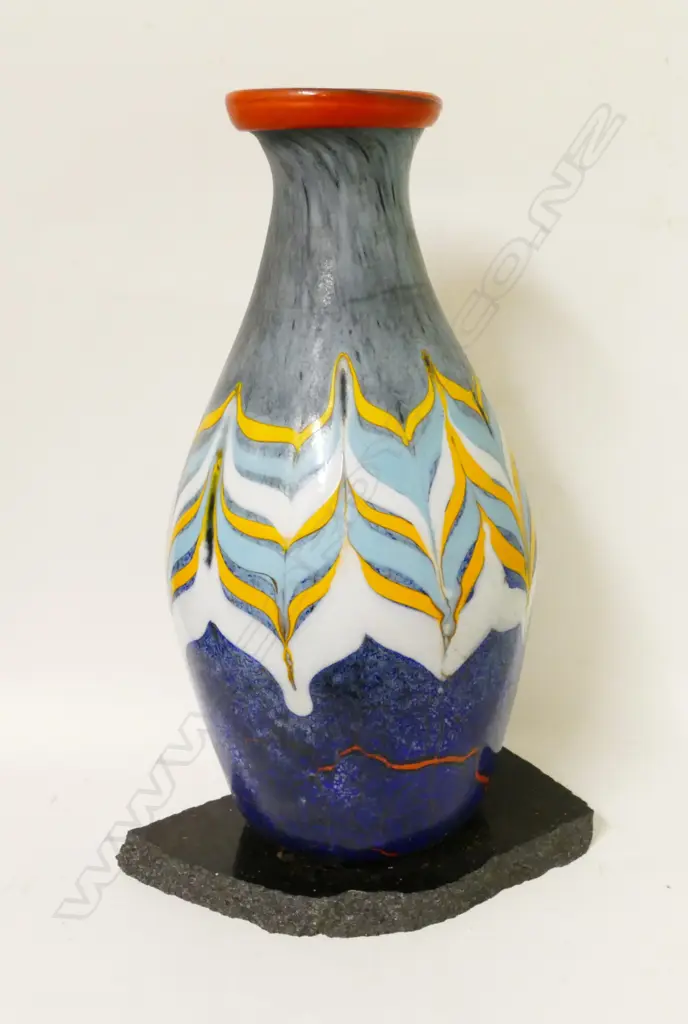 A Gary Nash 'Phoenician' glass vase Image 1++