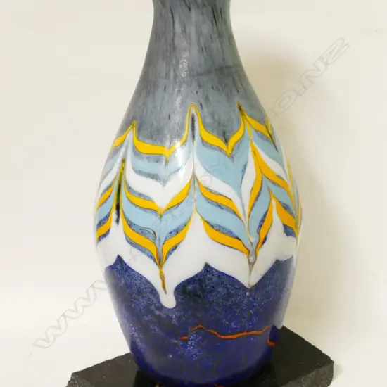 A Gary Nash 'Phoenician' glass vase
