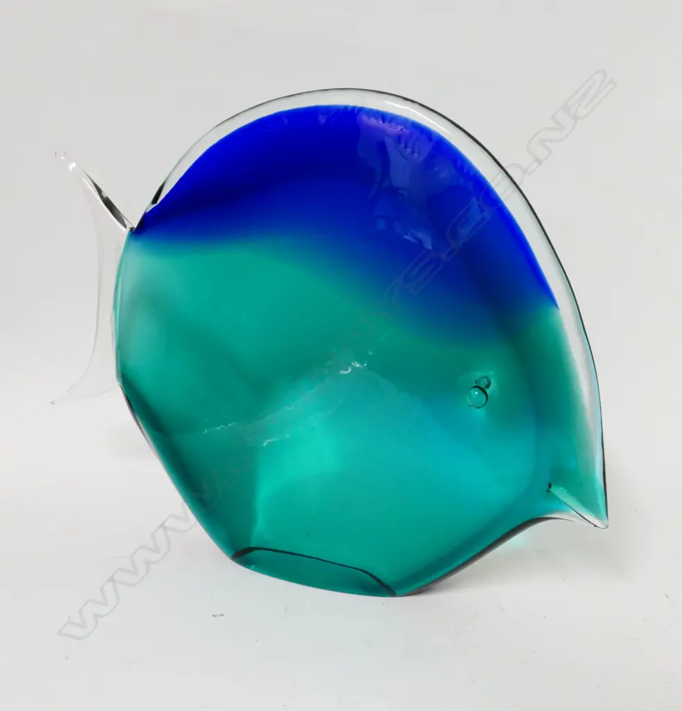A large and impressive Murano glass fish Image 1++