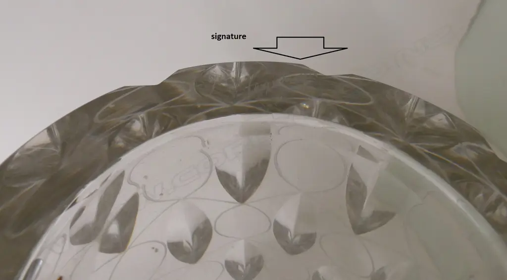 A 1930s Clyne Farquharson cut glass vase in a stylised leaf and vine pattern Image 1++