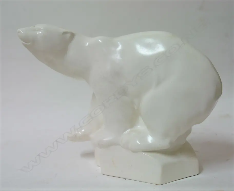 A Wedgwood & Co. model of a standing polar bear Image 1++
