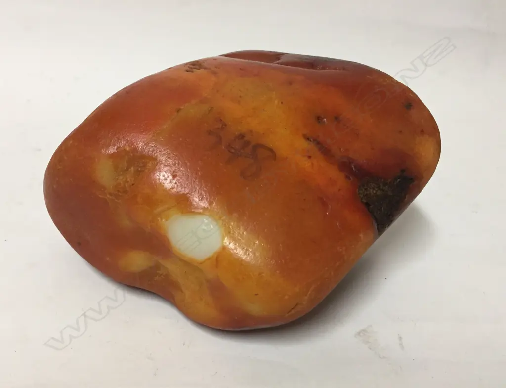 A Chinese Hotan natural jade boulder Image 1++