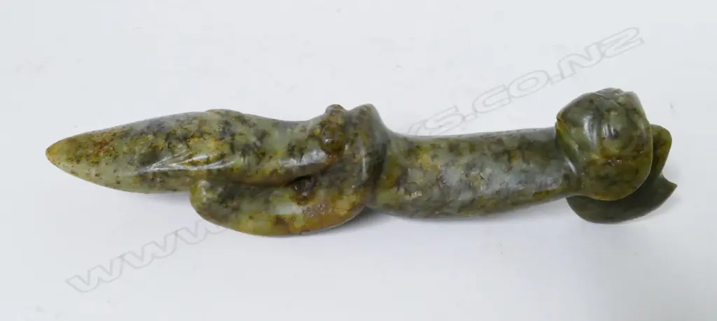 A Chinese jade archaic ritualistic dagger Image 1++