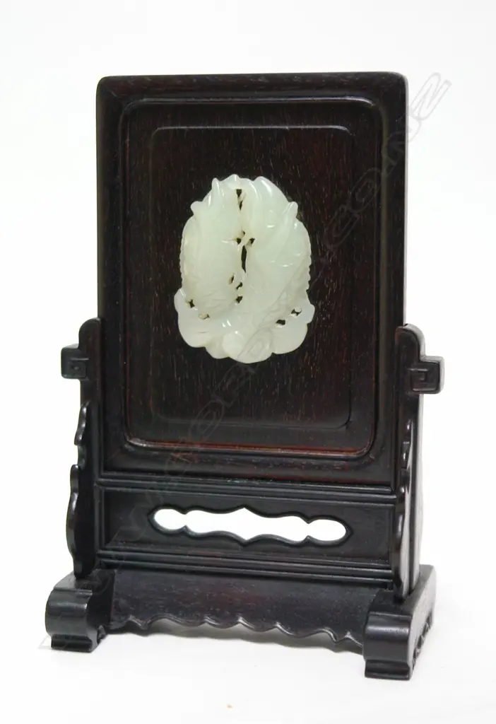 A Chinese fine quality white jade set small rosewood screen Image 1++
