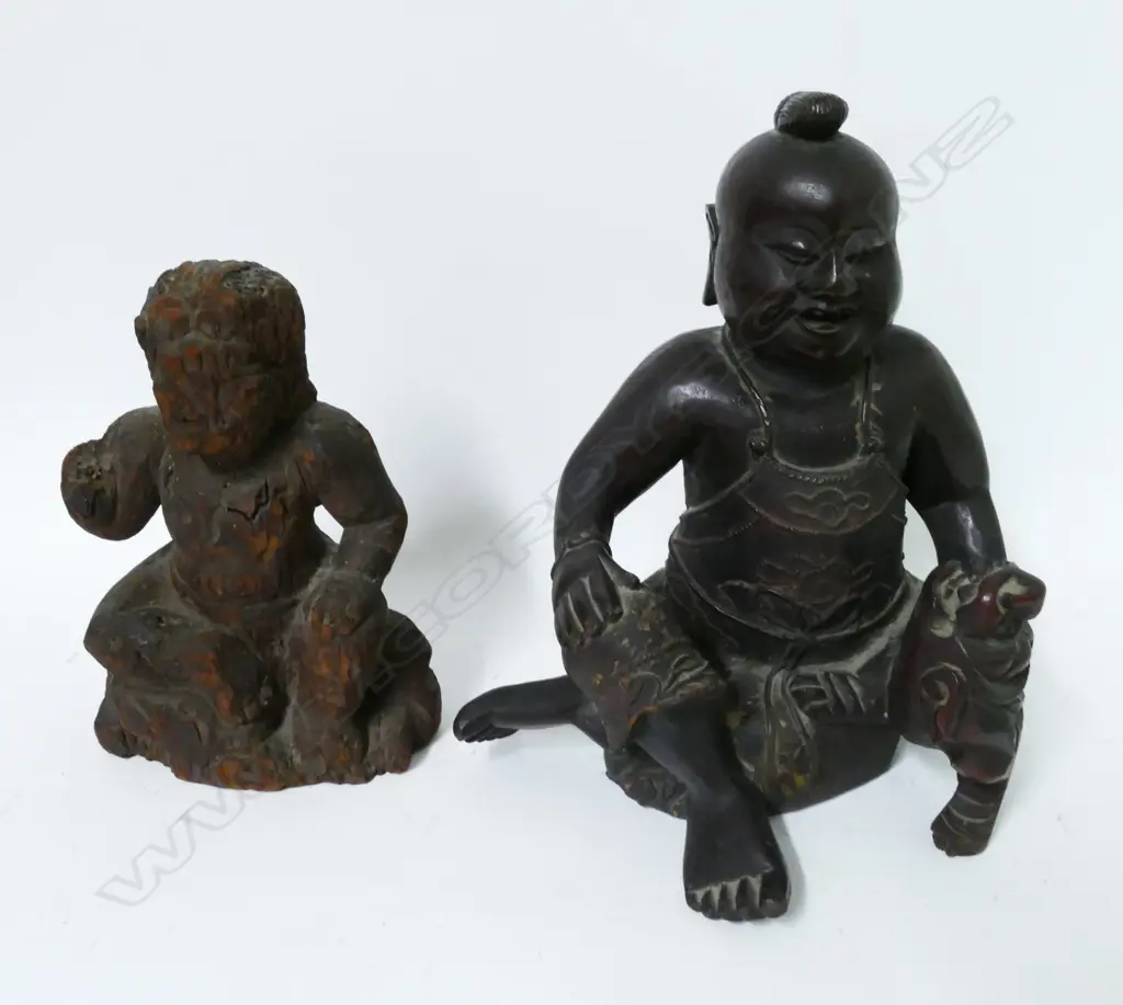 Two Chinese carved wood figures Image 1++