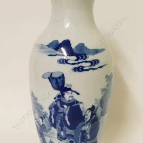 A Chinese porcelain blue and white vase