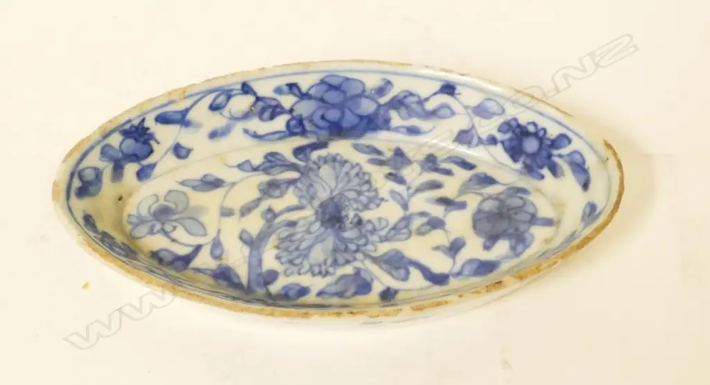 A Chinese blue and white small oval dish Image 1++