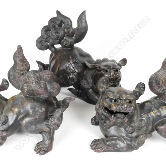 Terracotta lion dogs