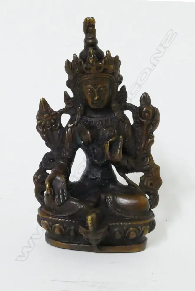 A small Nepalese bronze boddisattva Image 1++