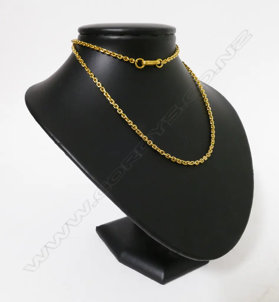 A heavy 22ct. gold chain Image 1++
