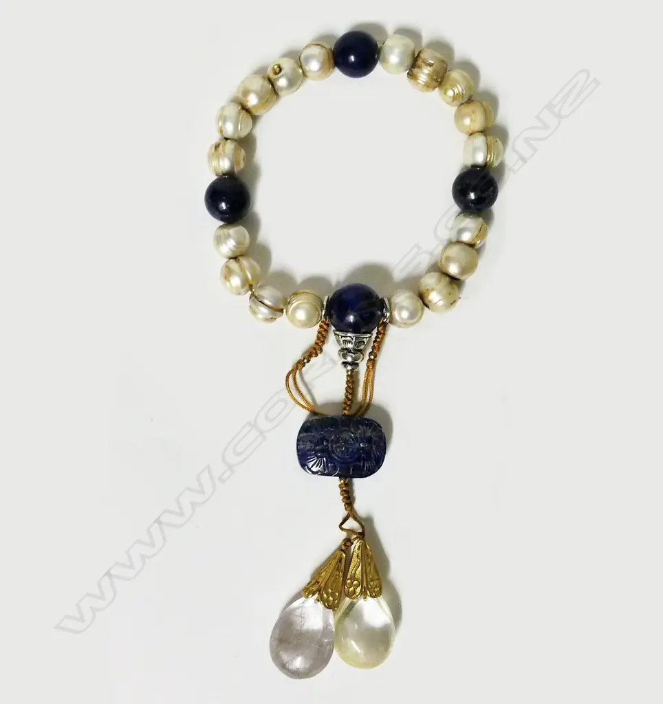 A lapis lazuli pearl and rock crystal bracelet Image 1++