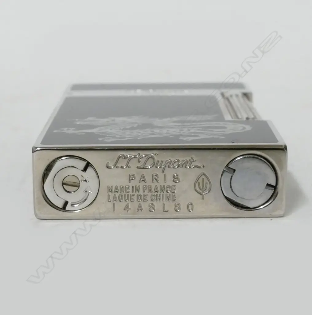 A Dupont lighter Image 1++