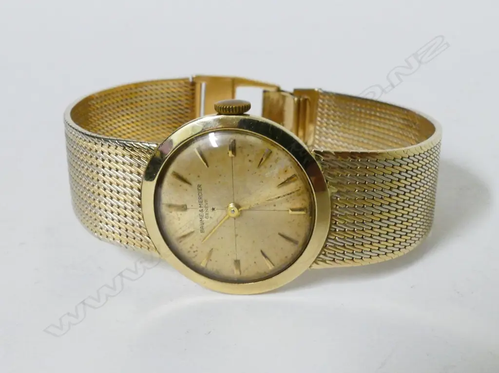 A vintage 14ct. gold Baume & Mercier lady's wristwatch Image 1++