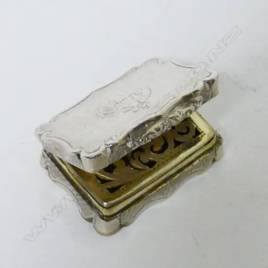 A good Victorian silver vinaigrette