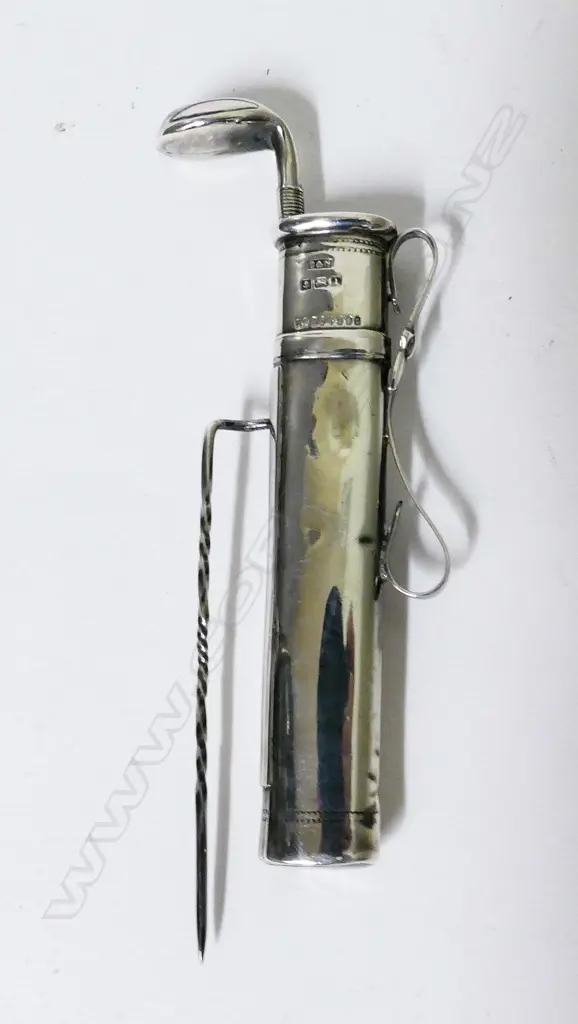 A George V silver posy holder Image 1++