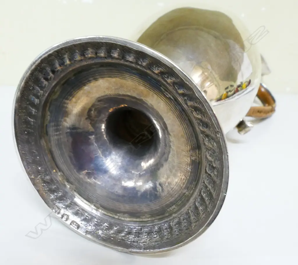 A George III silver claret jug Image 1++