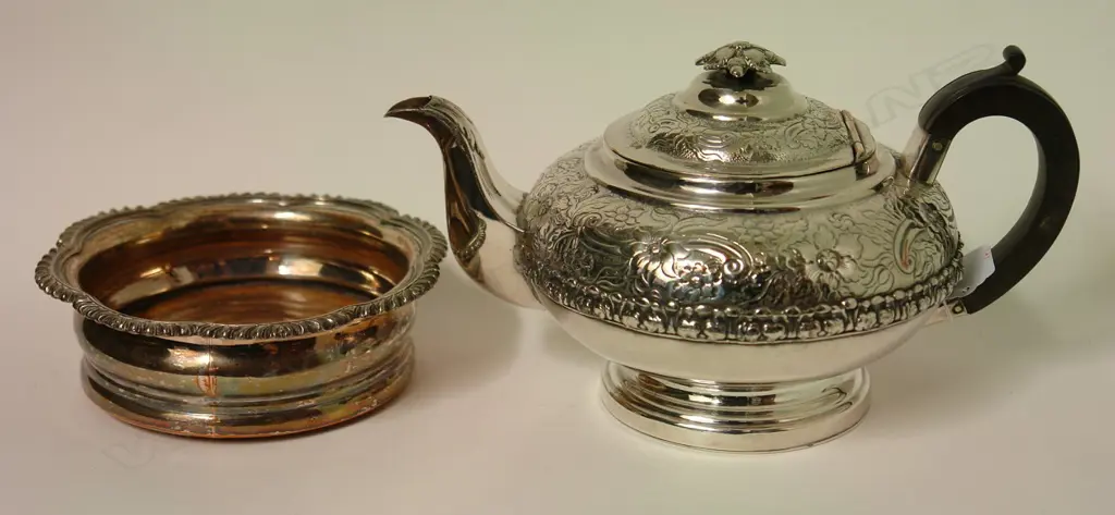 An old Sheffield Plate decanter coaster Image 1++