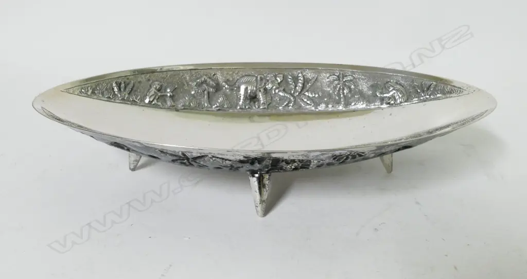 A heavy Indian silver modernist dish Image 1++