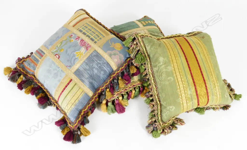 Three Passamaneria Toscana Venetian embroidered cushions Image 1++