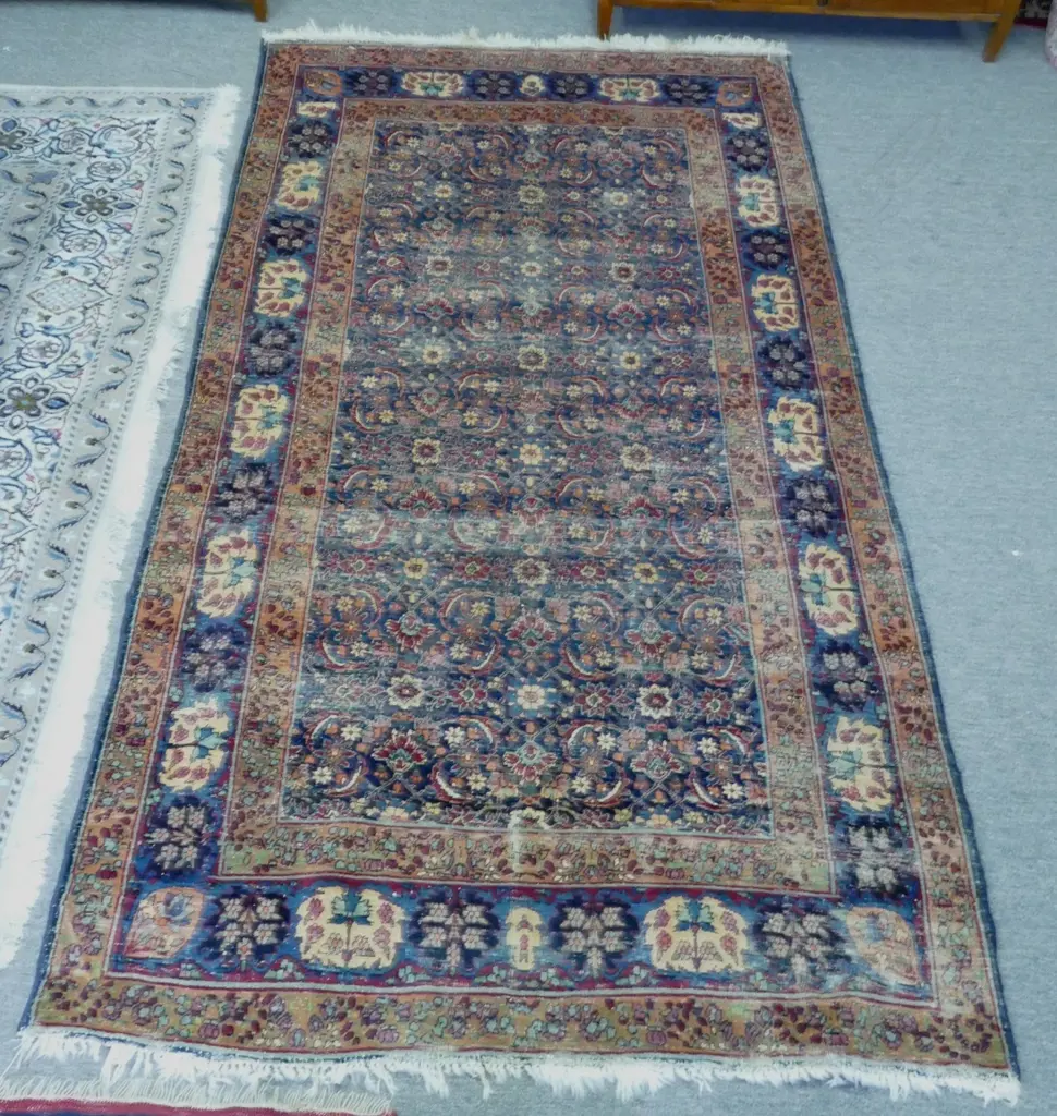 An old 'American Sarouk' rug Image 1++