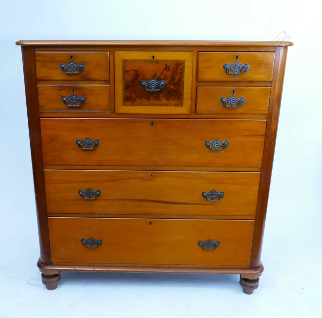 A colonial kauri scotch chest Image 1++