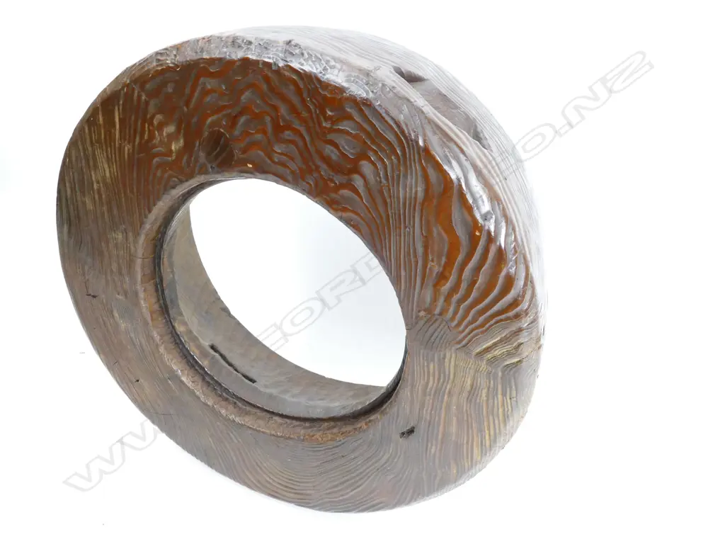 A decorative and sculptural Japanese mountain cedar hibachi frame Image 1++