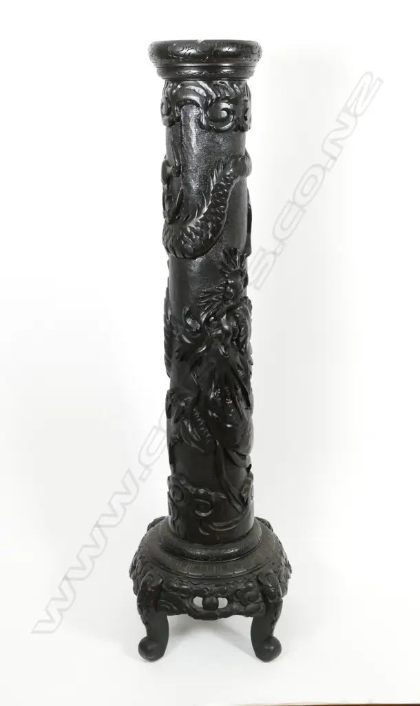 A unusual large c.1910 Japanese export ebonised column stand Image 1++