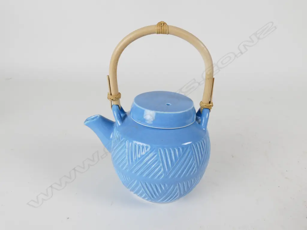 Anneke Borren teapot Image 1++