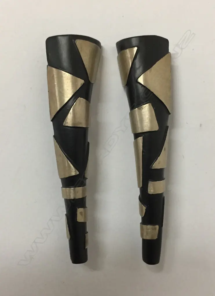 Peter Deckers pair of silver earrings Image 1++