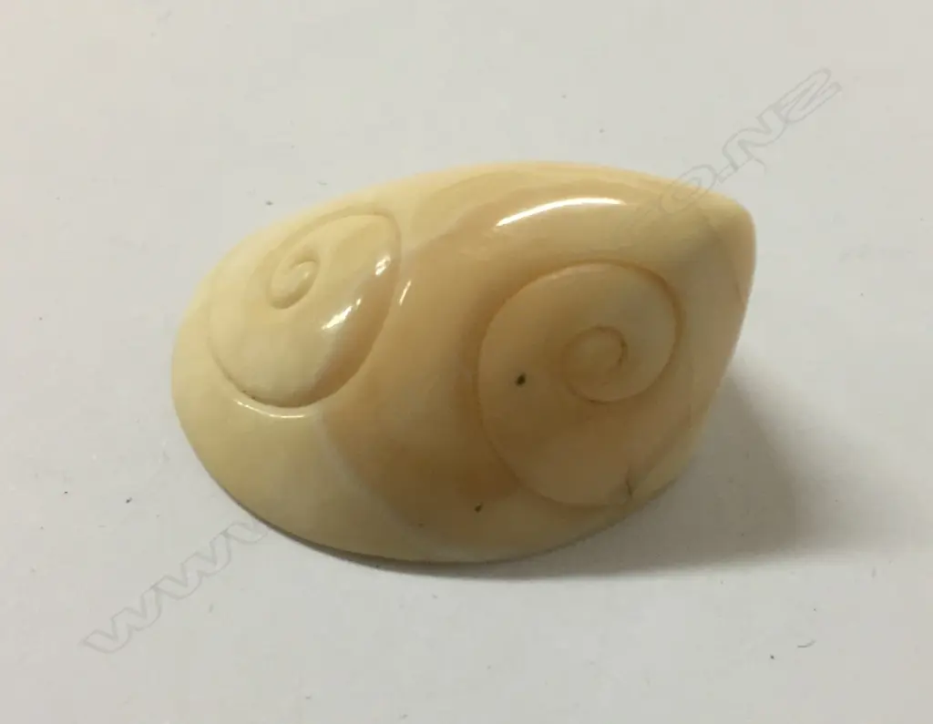 Owen Mapp carved whale tooth end c.1973 Image 1++