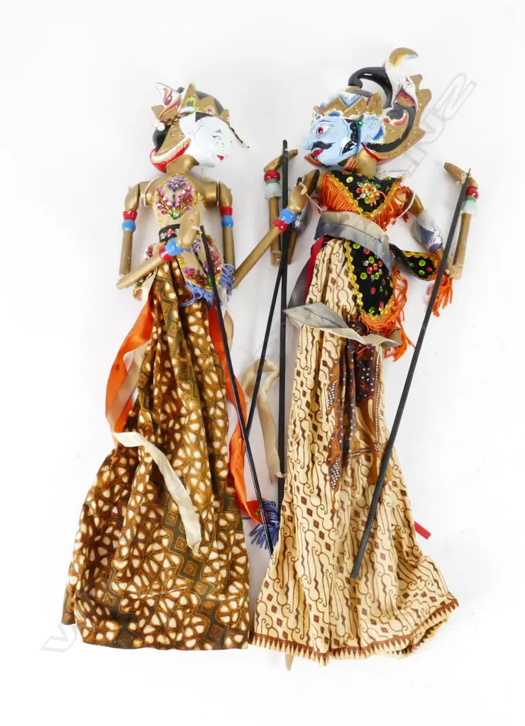 Two Indonesian Wayang puppets Image 1++