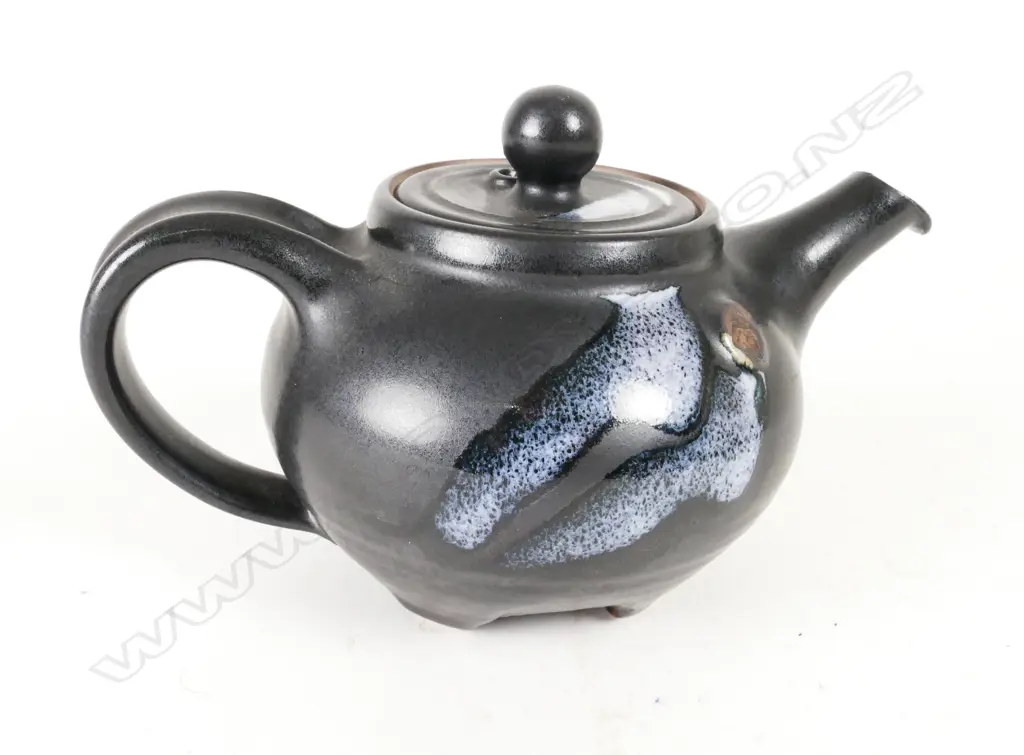 Hans Bauer (Anathoth Pottery) Image 1++