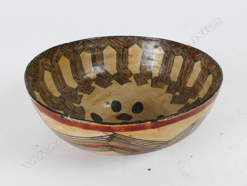 Ecuadorian clay bowl Image 1++