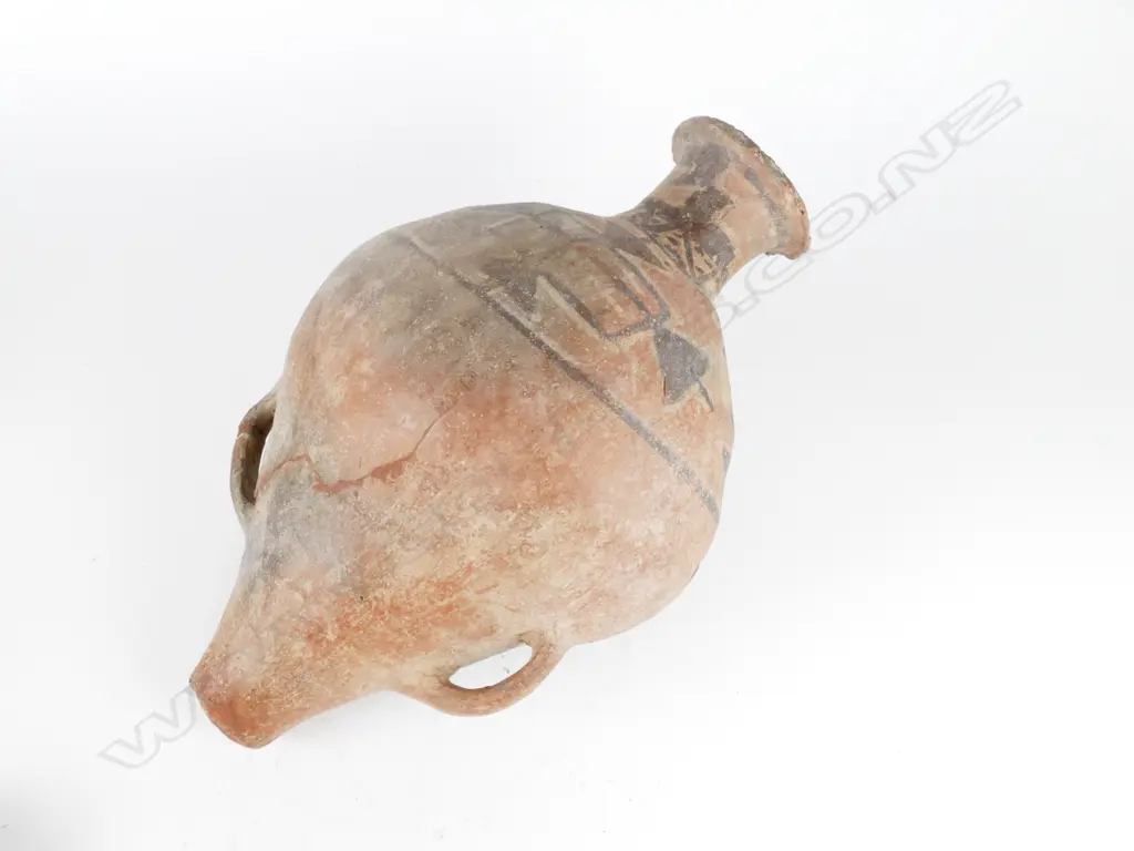 An early Inca urpu (storage amphora) Image 1++