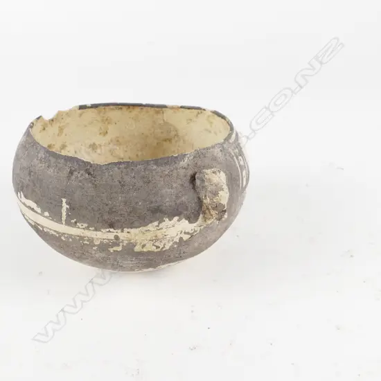 A small Nasca (southern Peru) culture pot
