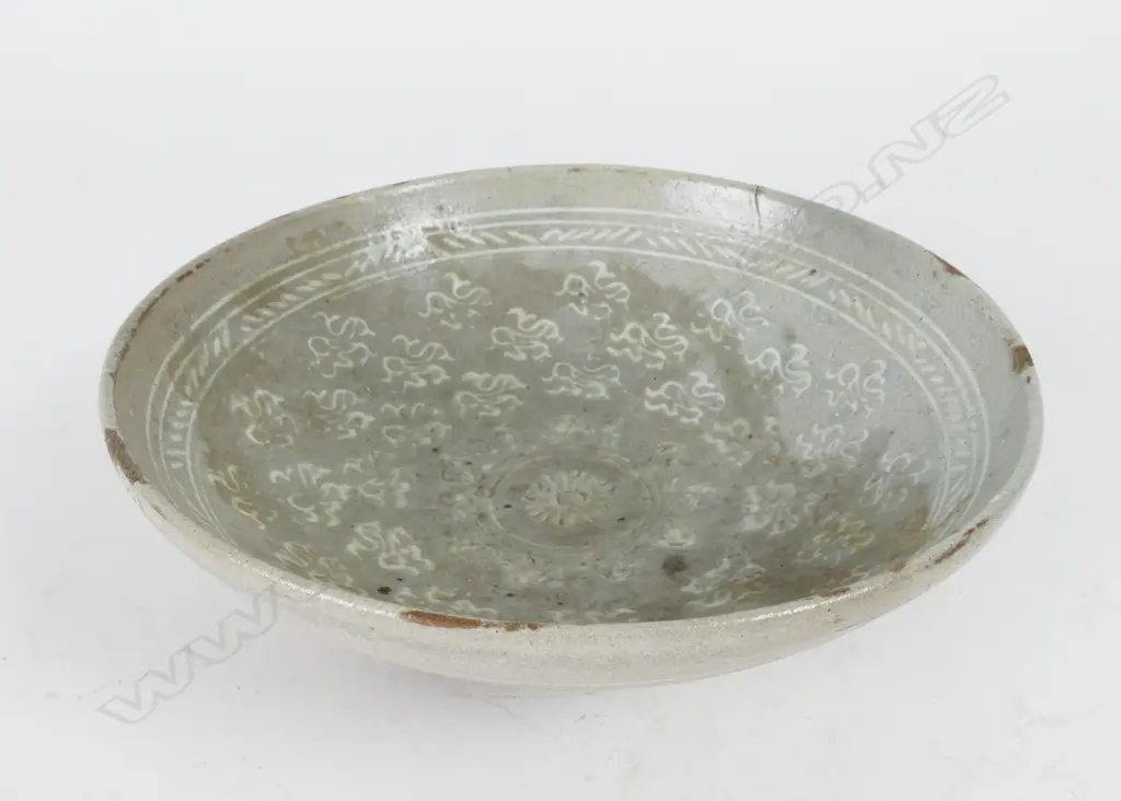 Korean pot with cloud pattern Image 1++