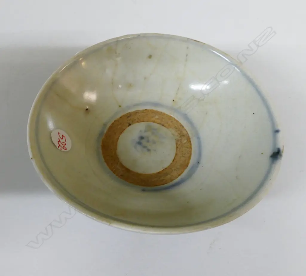 Two Sawankhalok celadon bowls Image 1++