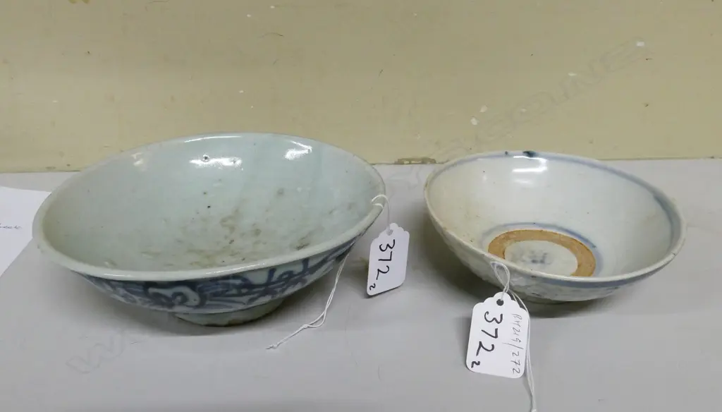 Two Sawankhalok celadon bowls Image 1++