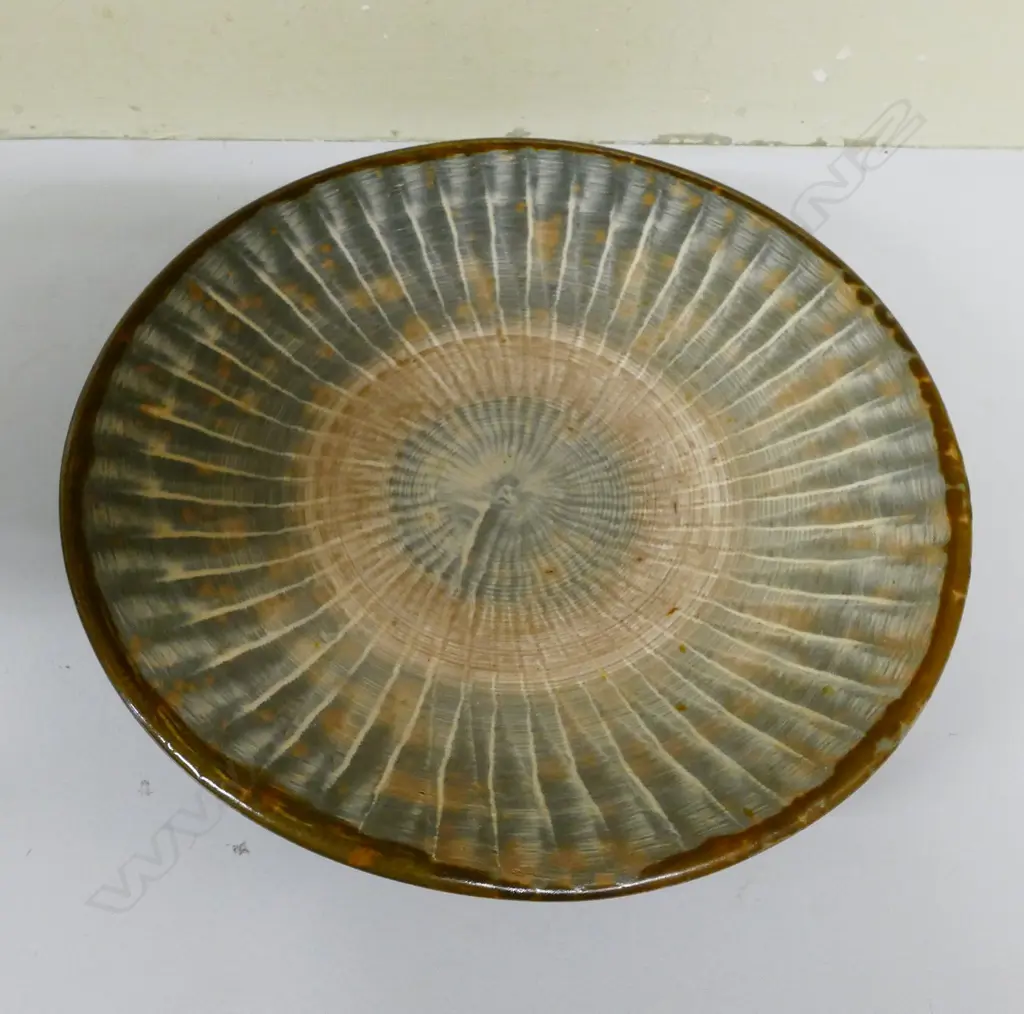 Japanese 'Chittering' plate Image 1++