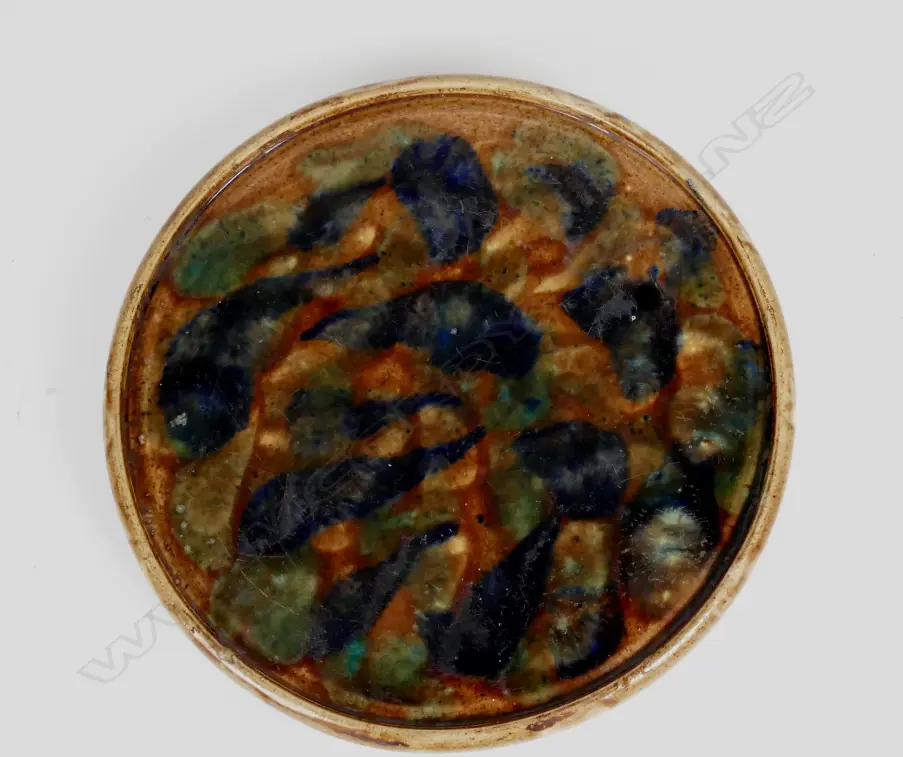 Milton Pottery circular pedestal stand Image 1++