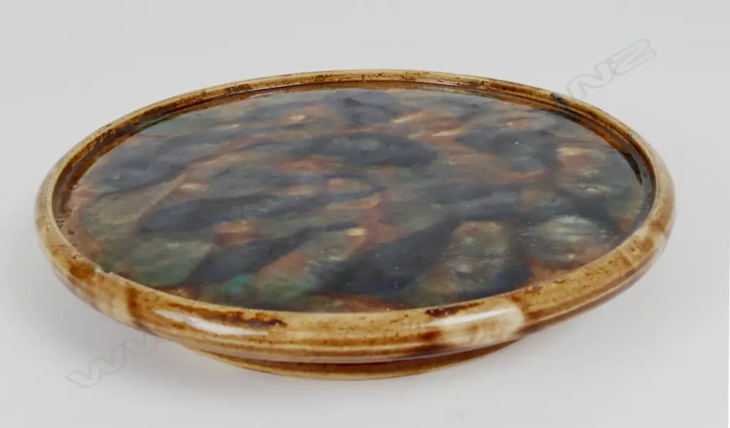 Milton Pottery circular pedestal stand Image 1++