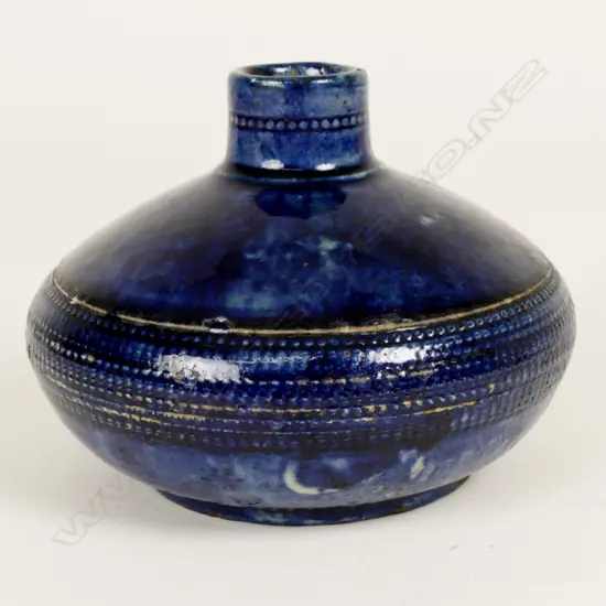 Christchurch Brick Co. squat circular vase