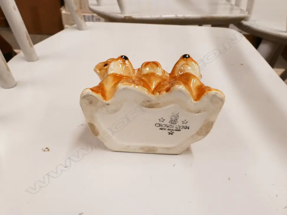 Three Crown Lynn animal vases Image 1++