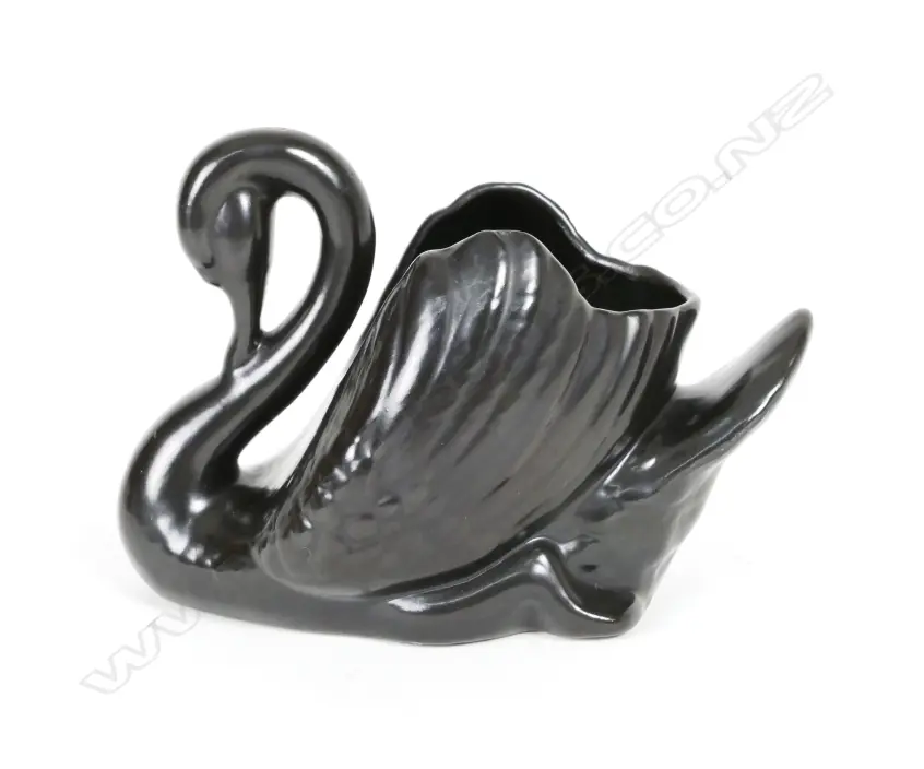 Rare Crown Lynn small black glaze swan vase Image 1++