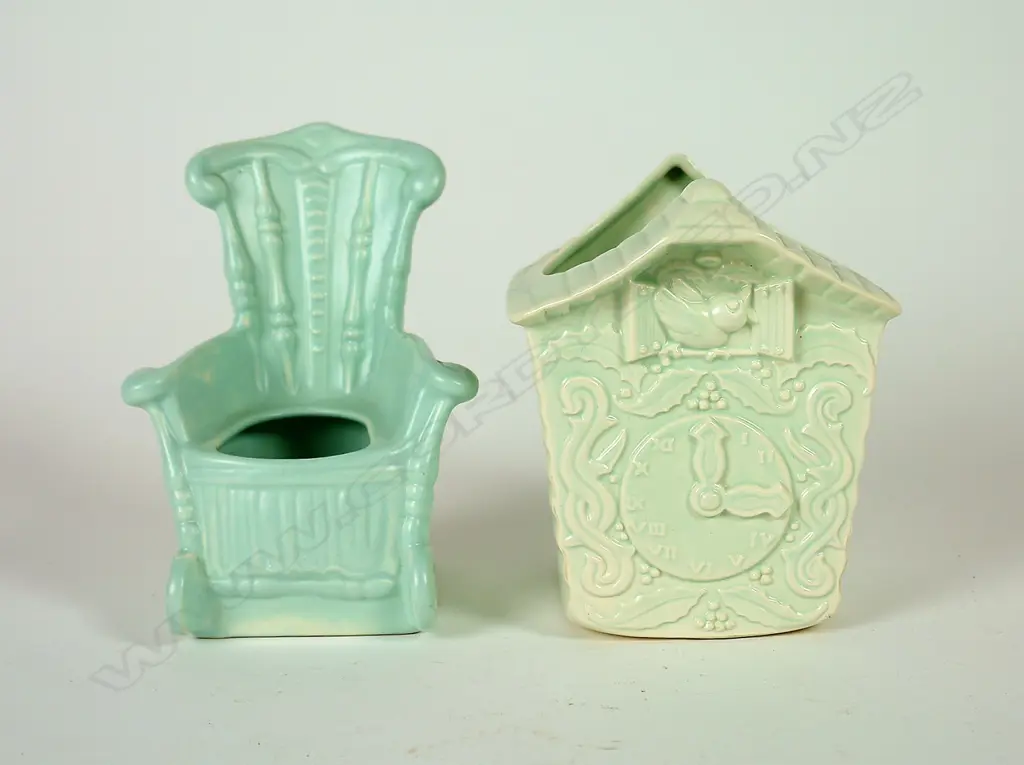 Two Crown Lynn mint green novelty vases Image 1++