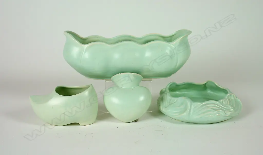 Four Crown Lynn matte mint green glazed vases Image 1++