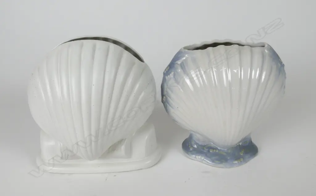 Two Temuka double shell tall trough vases Image 1++